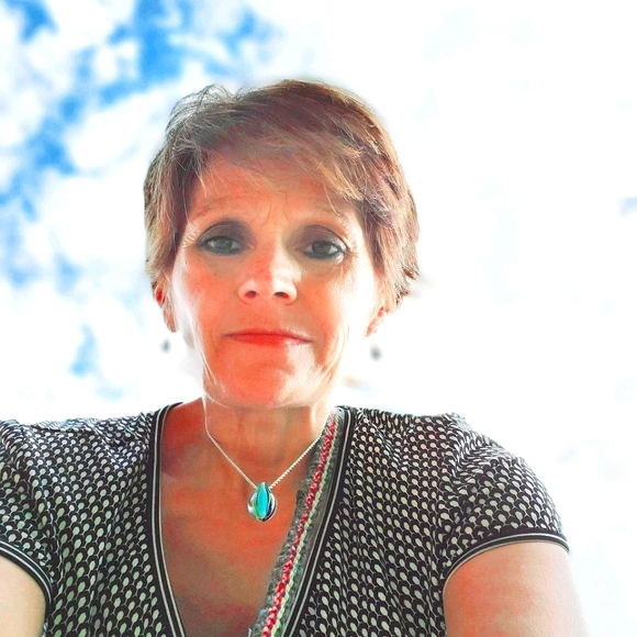 Faith's Finds are classy, cute, sexy, no smoker - Picture 5 of 6